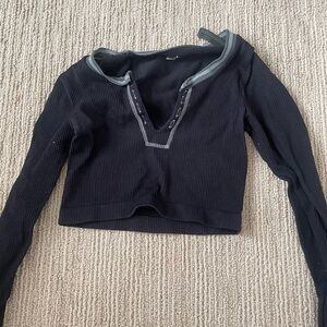 XS Urban Long Sleeve Out From Under Shirt